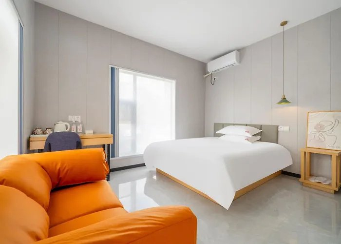 栖云居酒店 上海浦东机场店shanghai Qiyunju Hotel - 24-Hour Free Airport Pick-Up And Drop-Off Airport, 24-Hour Professional Butler Service, Spacious Room Layout With Great Sense Of Space, Relaxing Spa Massage Service